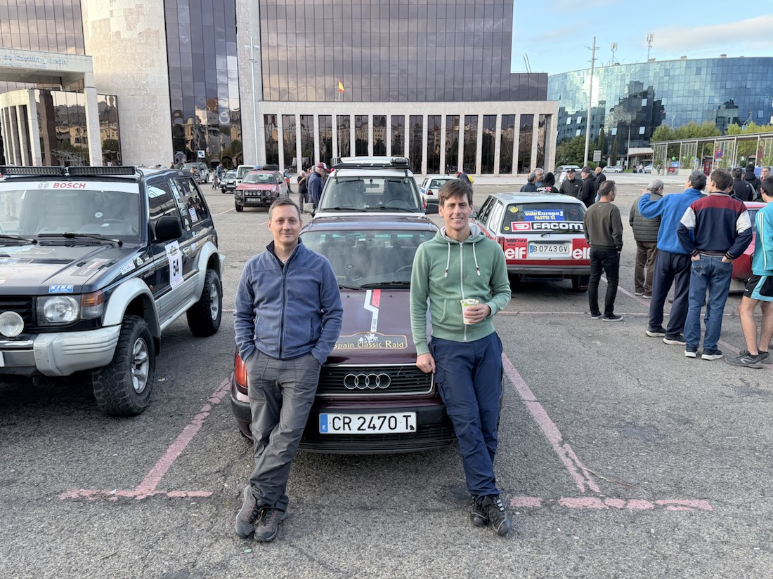 Andrés and Germán with #89 at the León finish.